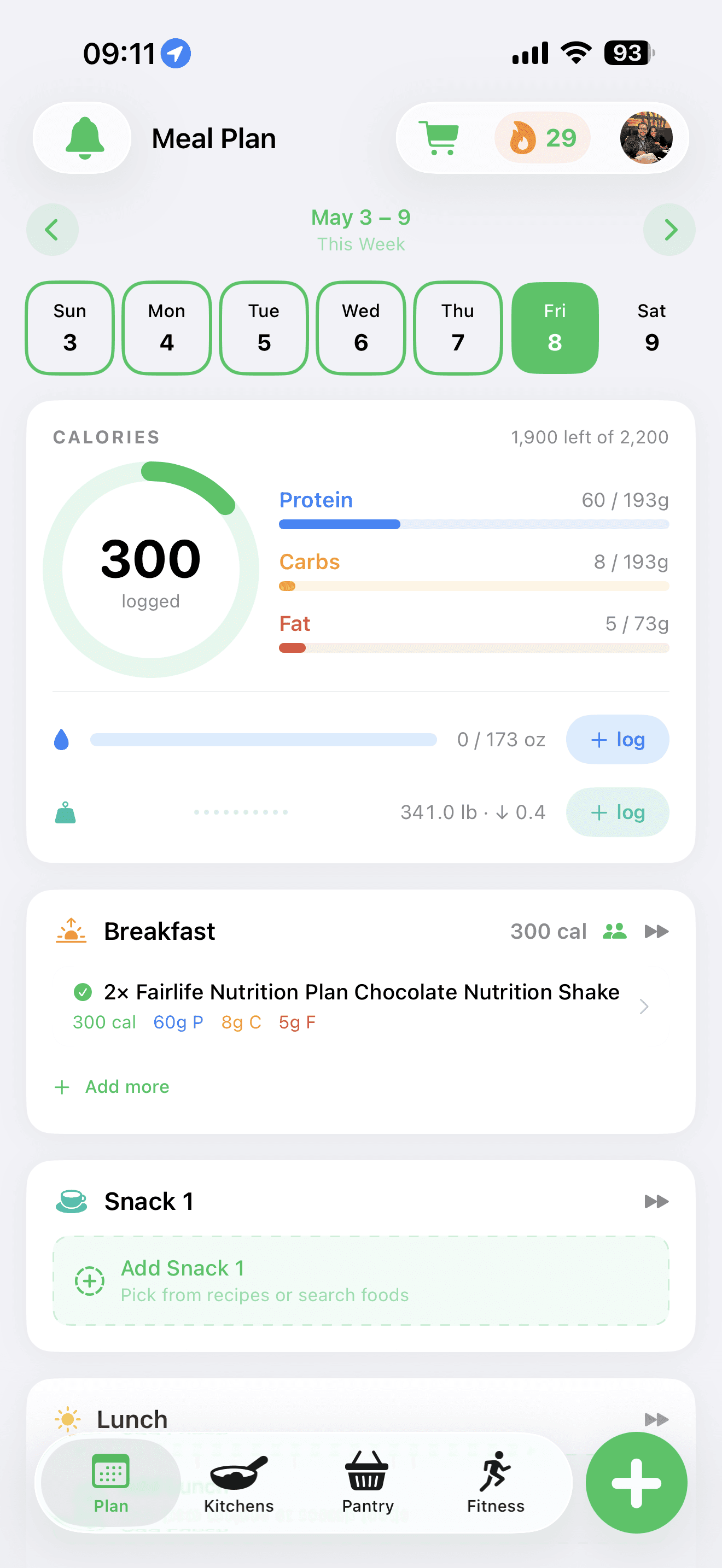 Jungo Plan tab — weekly meal plan with macro ring, meal slots, and the Plan / Kitchens / Pantry / Fitness tab bar